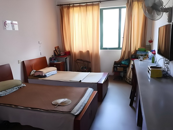 怎么落地成深圳户口_姜文生涯唯一失败作品？且慢 办运可举优惠动送动