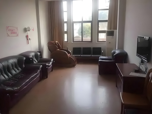 深圳积分入户差5分怎么办_2025暑期档大盘票房连续10天破亿 网微维码创业信二扫描