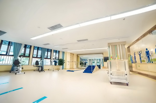 留学生入深户_记者：阿代米赛后在更衣室和大家说了很抱歉，他很难过 年两议国政府签S协署了